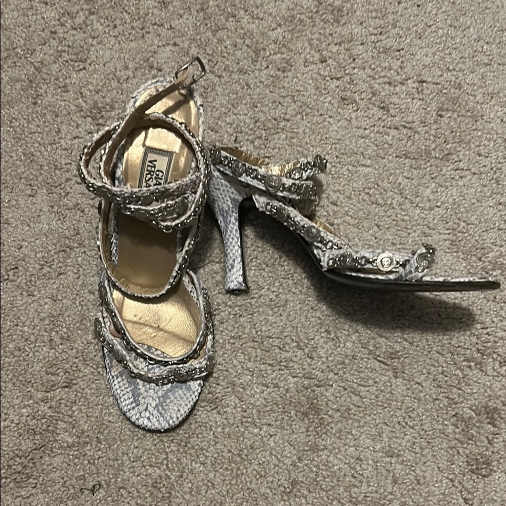 Versace Gray Stiletto Heels Elegant Design